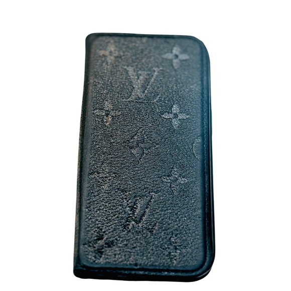 Louis Vuitton Black Leather Authentic iPhone 15 Pro Folio Case Monogram Embossed - Picture 1 of 5